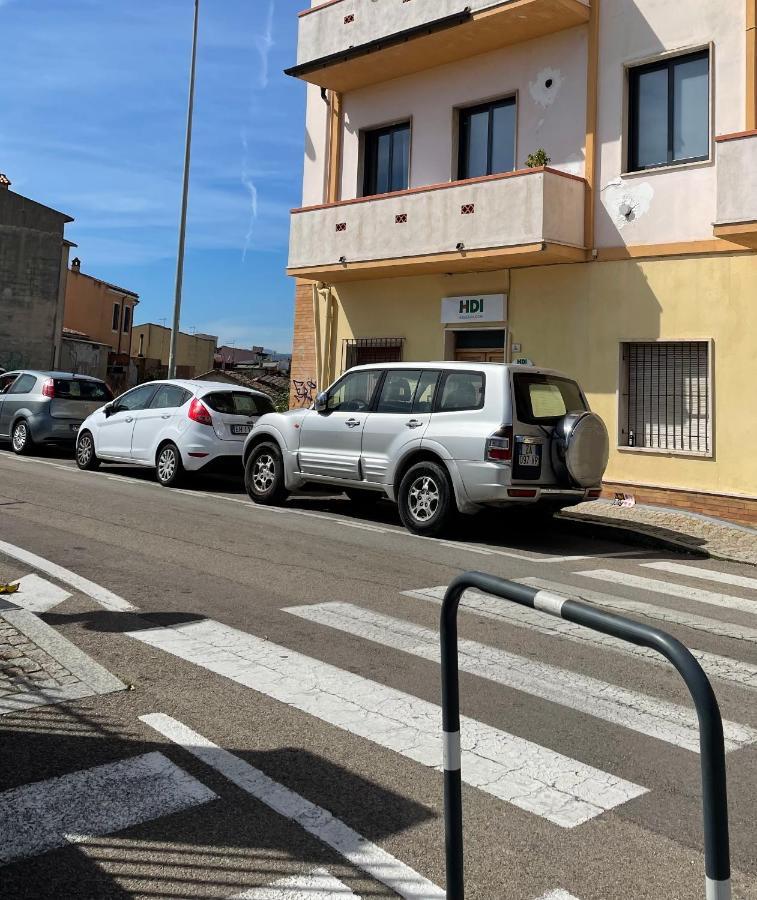 Camera In Centro Storico Olbia Buitenkant foto